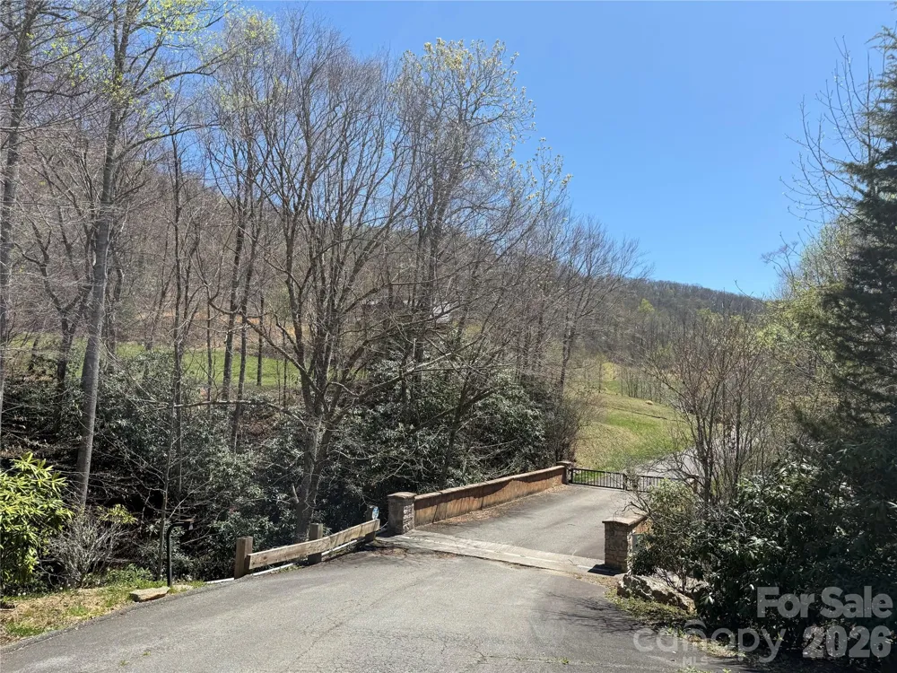 24 Elk Mountain Loop Newland, NC 28657