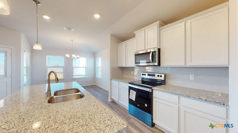 1905 Overland Trail Nolanville, TX 76559