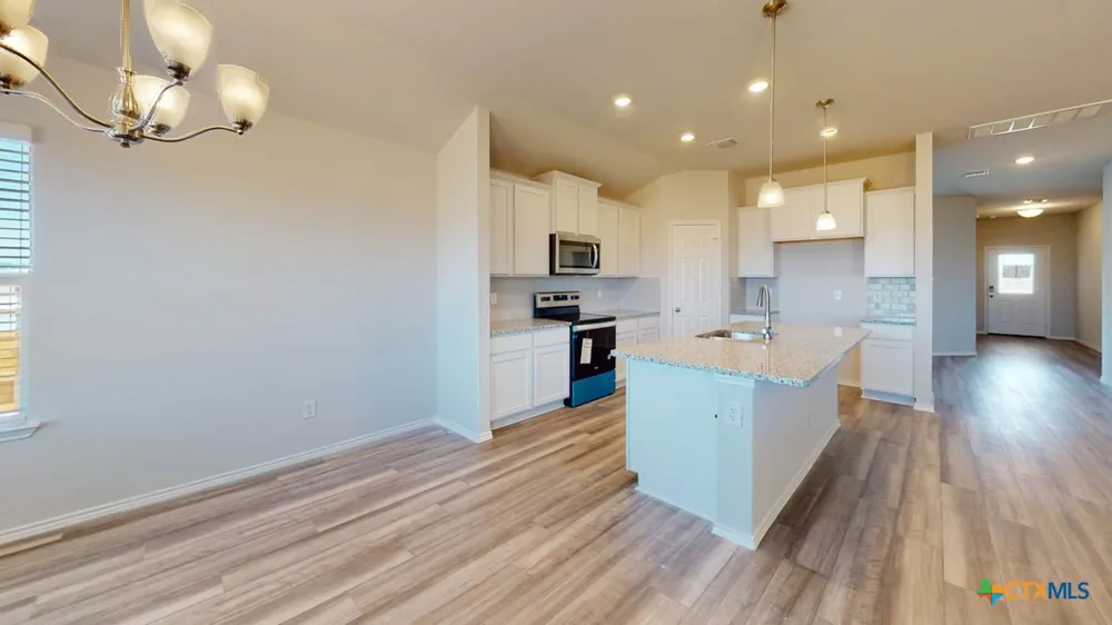 1905 Overland Trail Nolanville, TX 76559