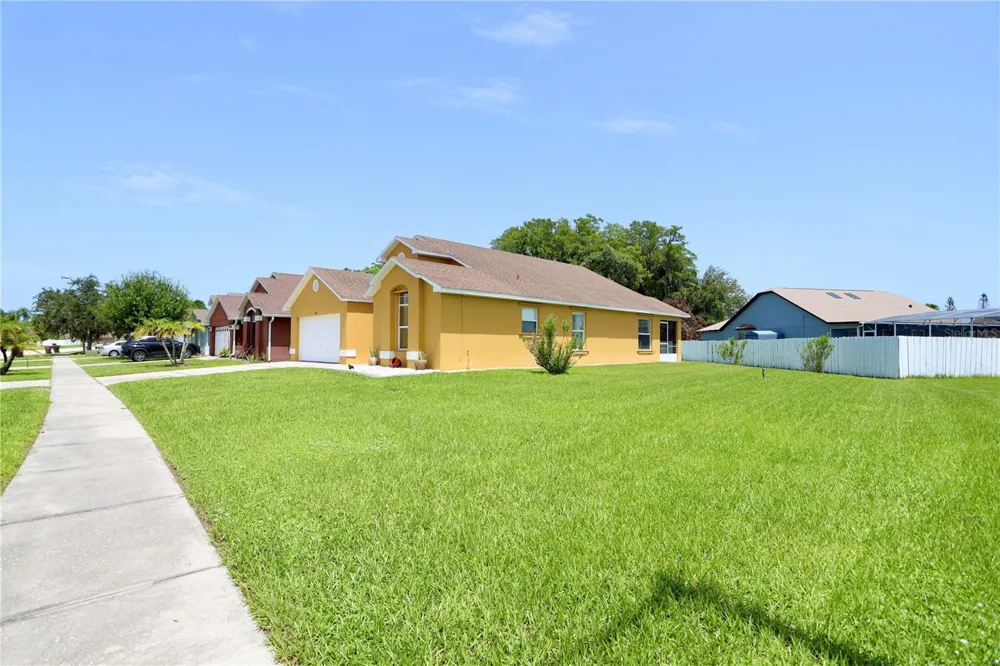 2169 REMINGTON POINTE BOULEVARD Kissimmee, FL 34743