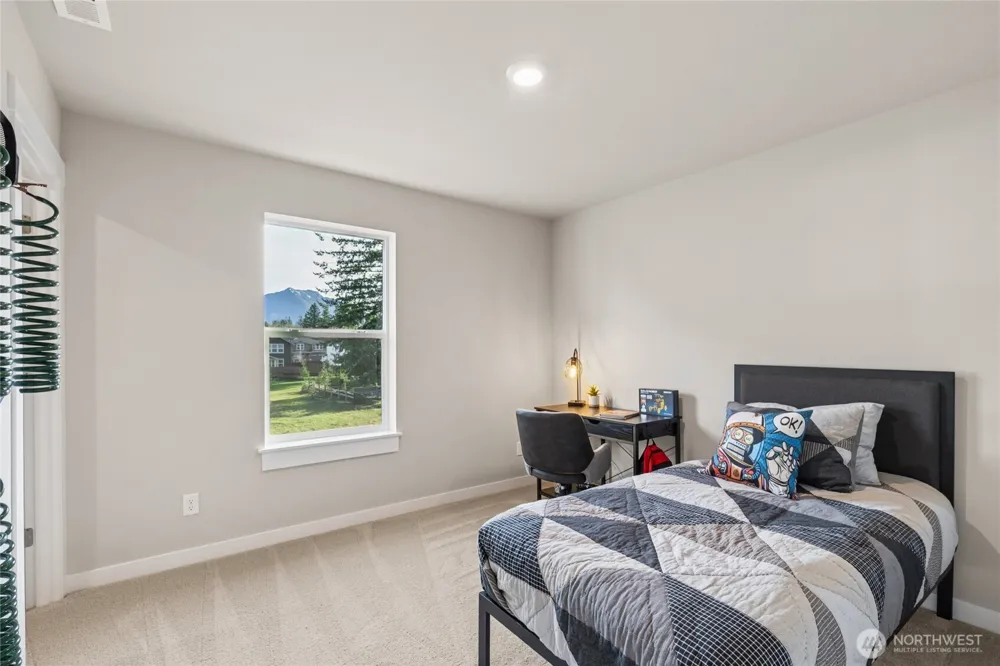 872 SE 11th Place #1 North Bend, WA 98045