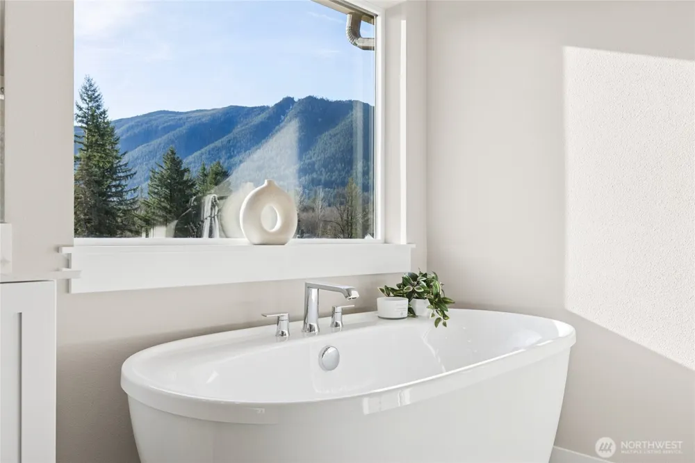 872 SE 11th Place #1 North Bend, WA 98045
