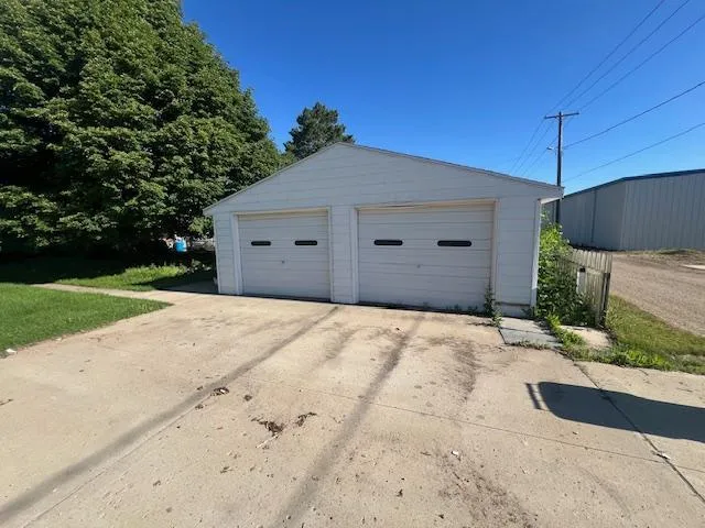 317 1st Avenue SW Hankinson, ND 58041