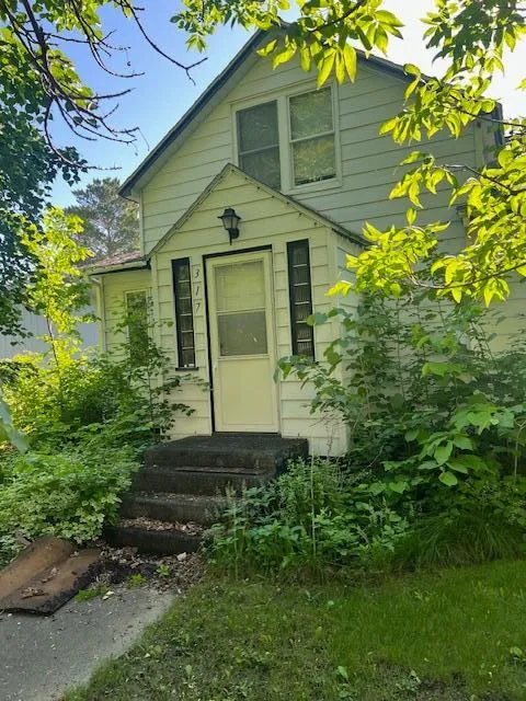 317 1st Avenue SW