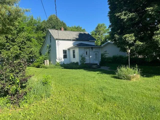 317 1st Avenue SW Hankinson, ND 58041