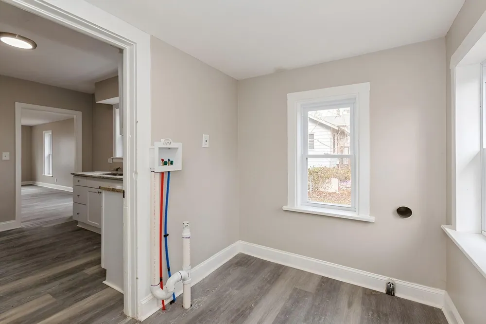979 Lavette Avenue Benton Harbor, MI 49022