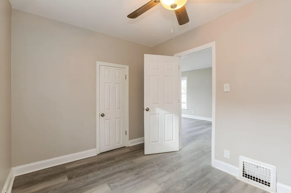 979 Lavette Avenue Benton Harbor, MI 49022