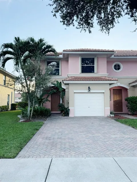 911 Seminole Palms Drive