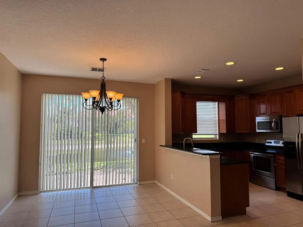 911 Seminole Palms Drive 