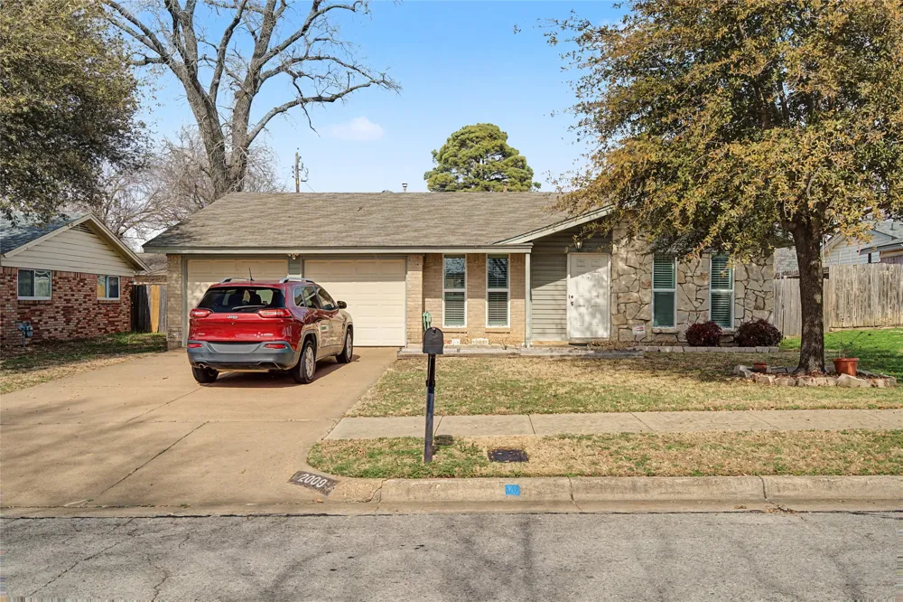 2009 Charleston Drive Bedford, TX 76022