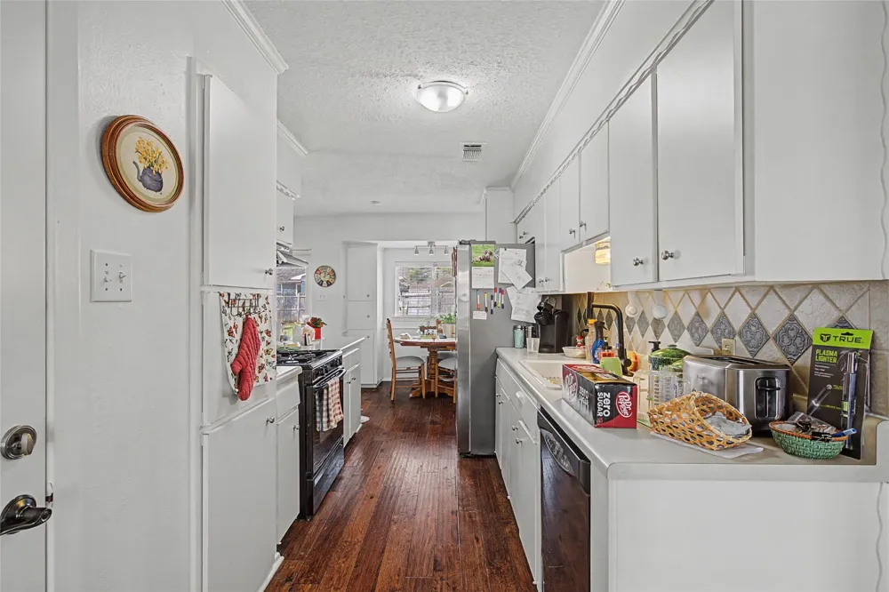 2009 Charleston Drive Bedford, TX 76022