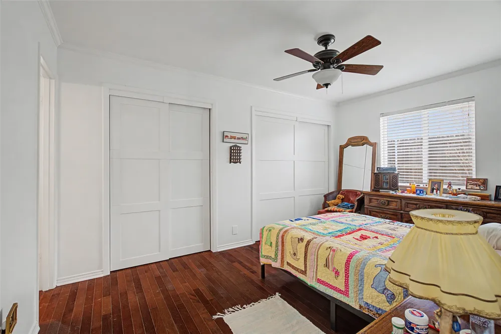 2009 Charleston Drive Bedford, TX 76022