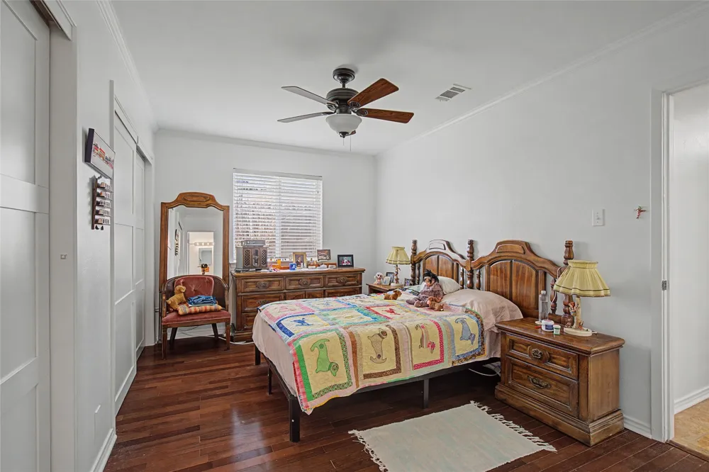 2009 Charleston Drive Bedford, TX 76022