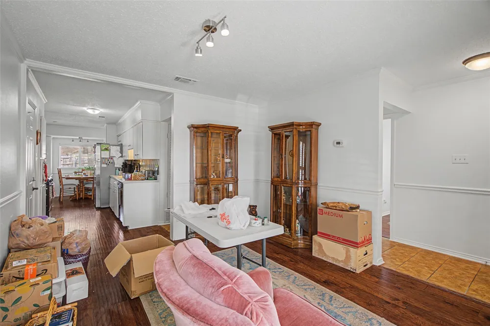2009 Charleston Drive Bedford, TX 76022