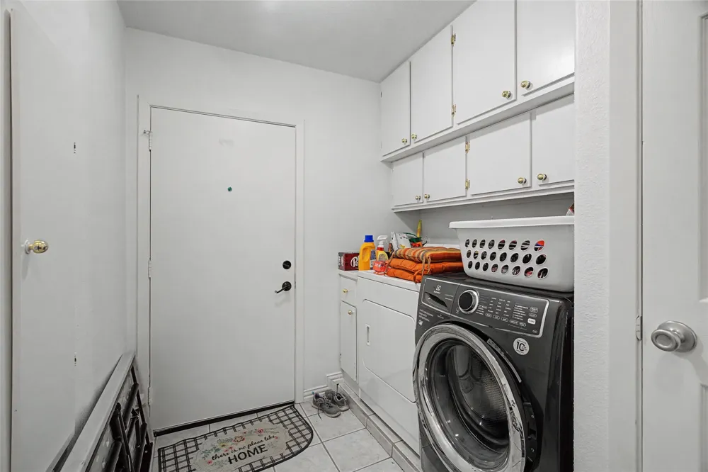 2009 Charleston Drive Bedford, TX 76022