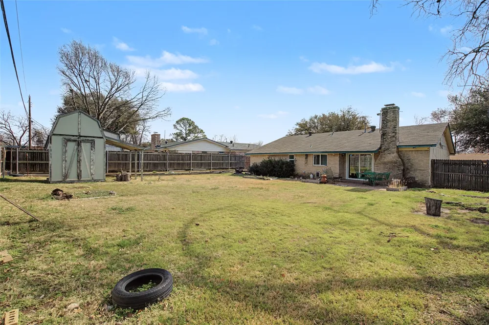 2009 Charleston Drive Bedford, TX 76022