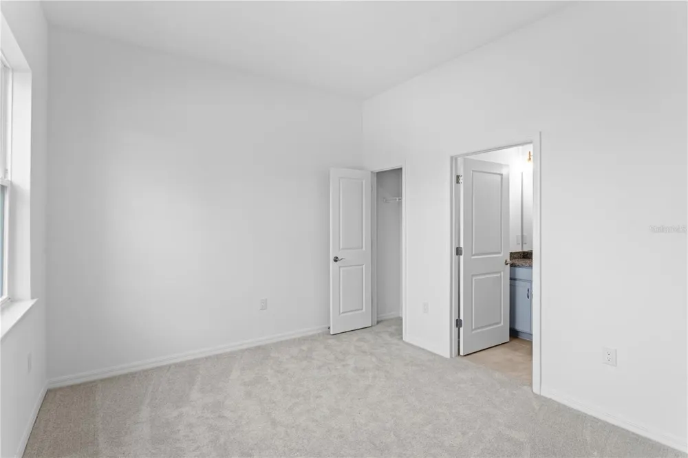 9612 MONTAGUE STREET Westchase, FL 33626