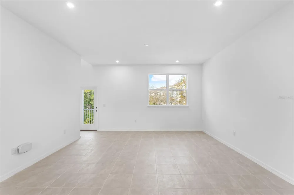 9612 MONTAGUE STREET Westchase, FL 33626