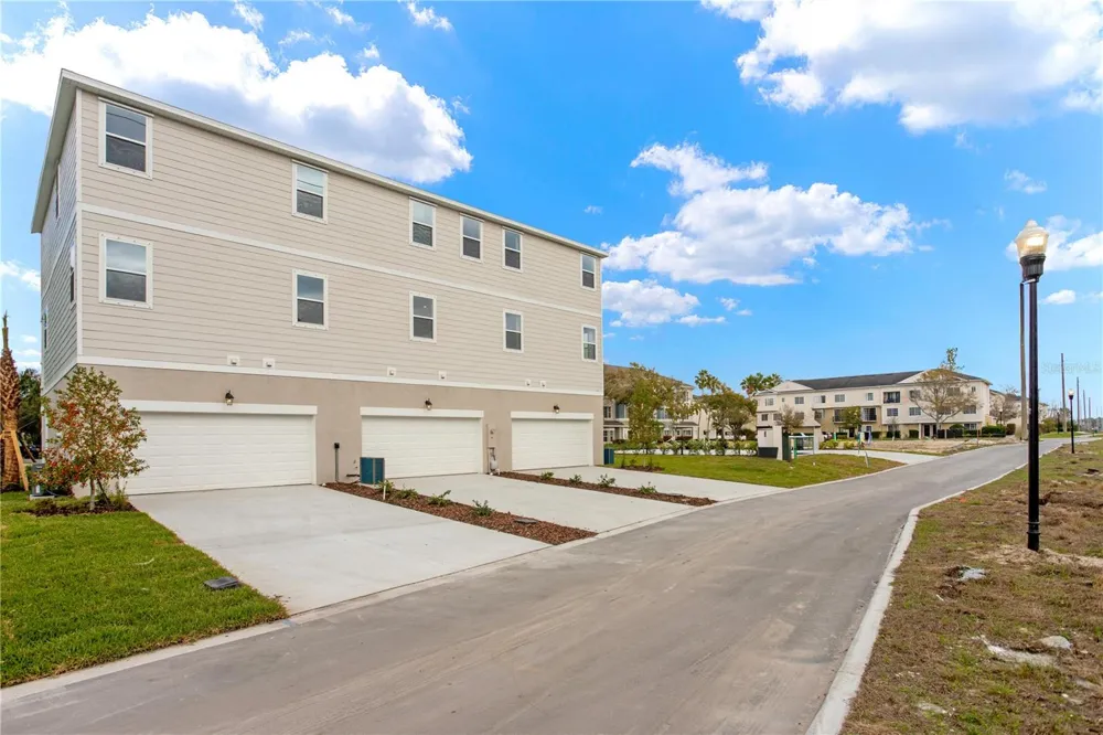 9612 MONTAGUE STREET Westchase, FL 33626