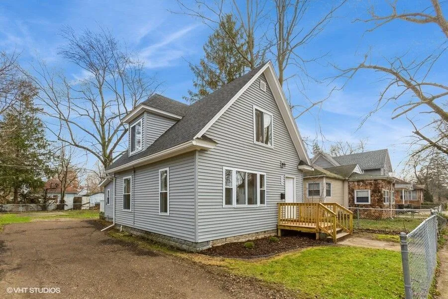979 Lavette Avenue Benton Harbor City, MI 49022