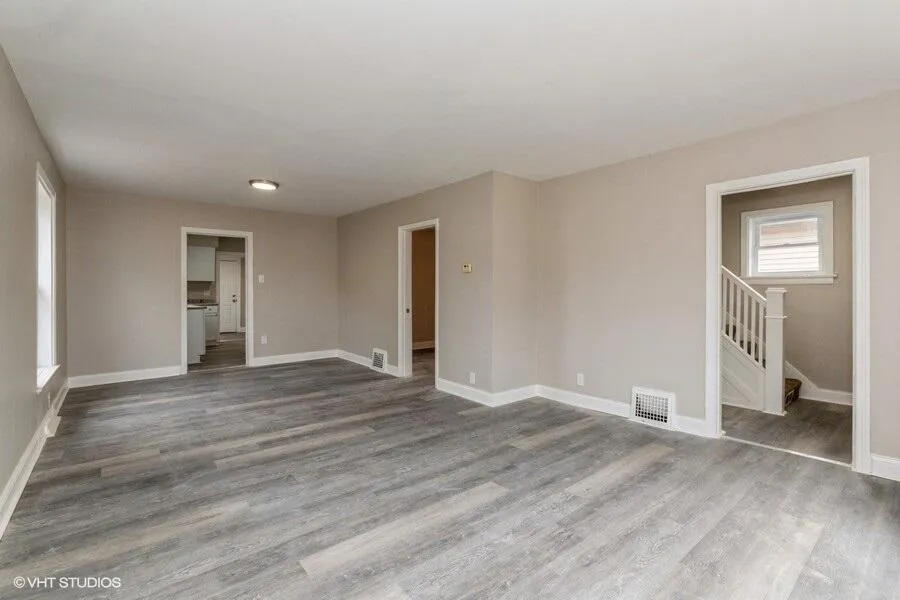 979 Lavette Avenue Benton Harbor City, MI 49022