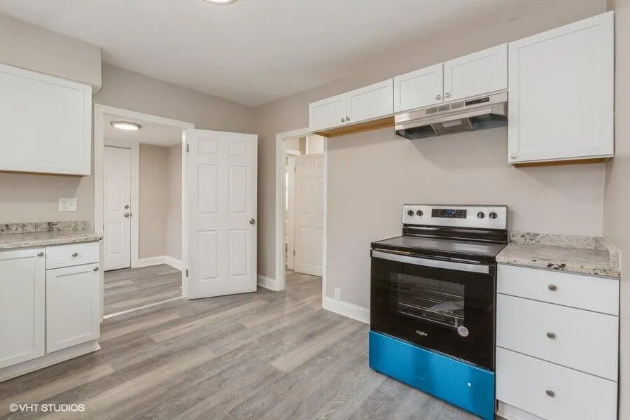 979 Lavette Avenue Benton Harbor City, MI 49022