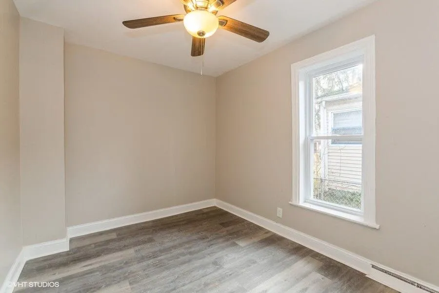 979 Lavette Avenue Benton Harbor City, MI 49022