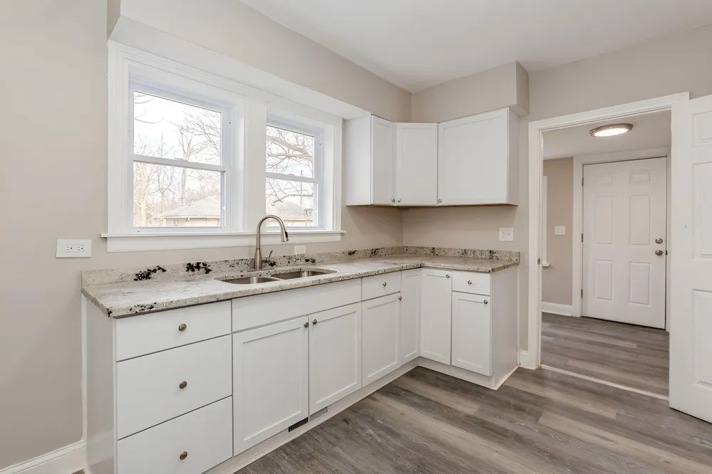 979 Lavette Avenue Benton Harbor City, MI 49022