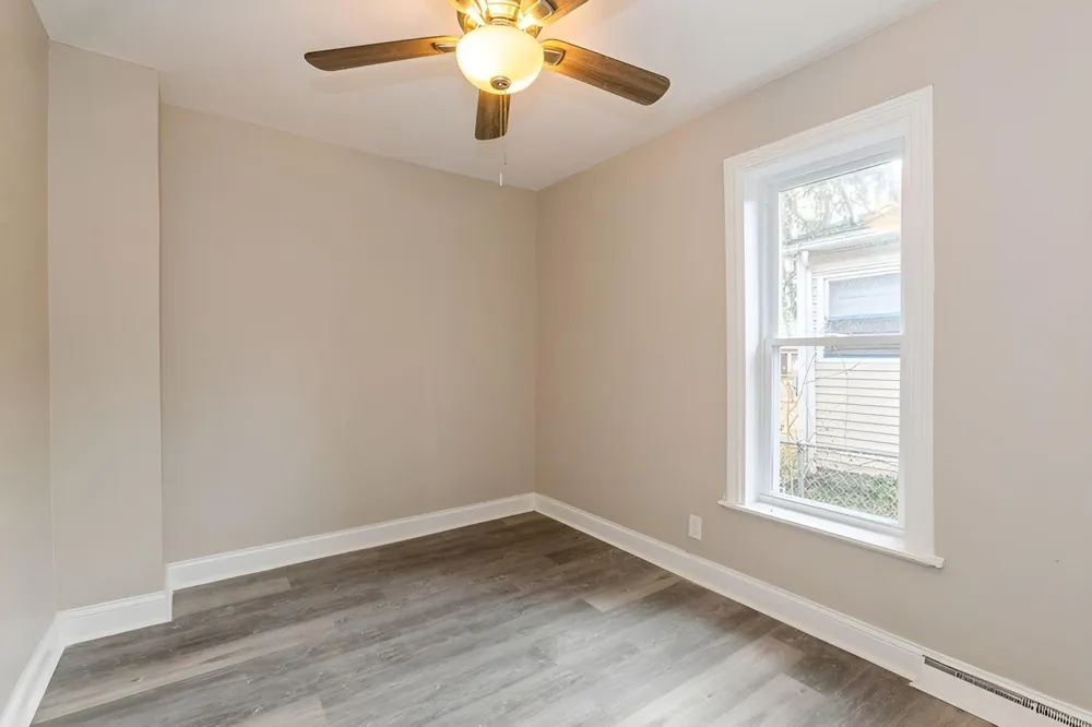 979 Lavette Avenue Benton Harbor City, MI 49022