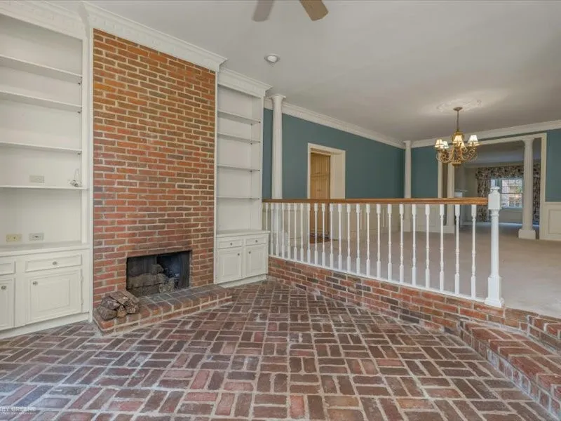 18 Dudley Square Shreveport, LA 71106