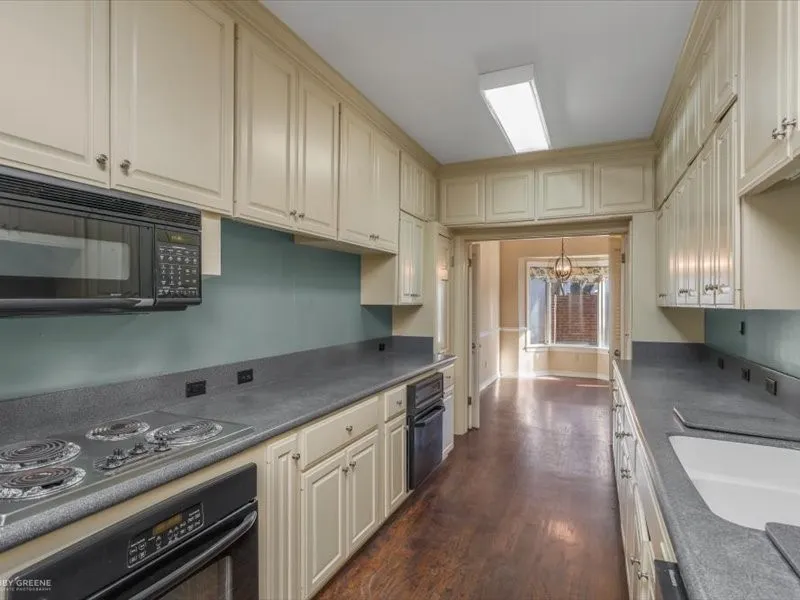 18 Dudley Square Shreveport, LA 71106