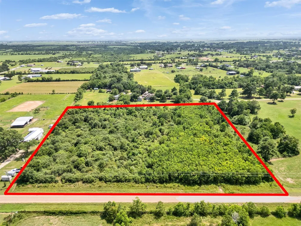 13 Pine Ridge Waller, TX 77484