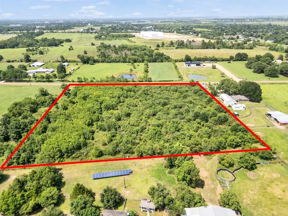13 Pine Ridge Waller, TX 77484