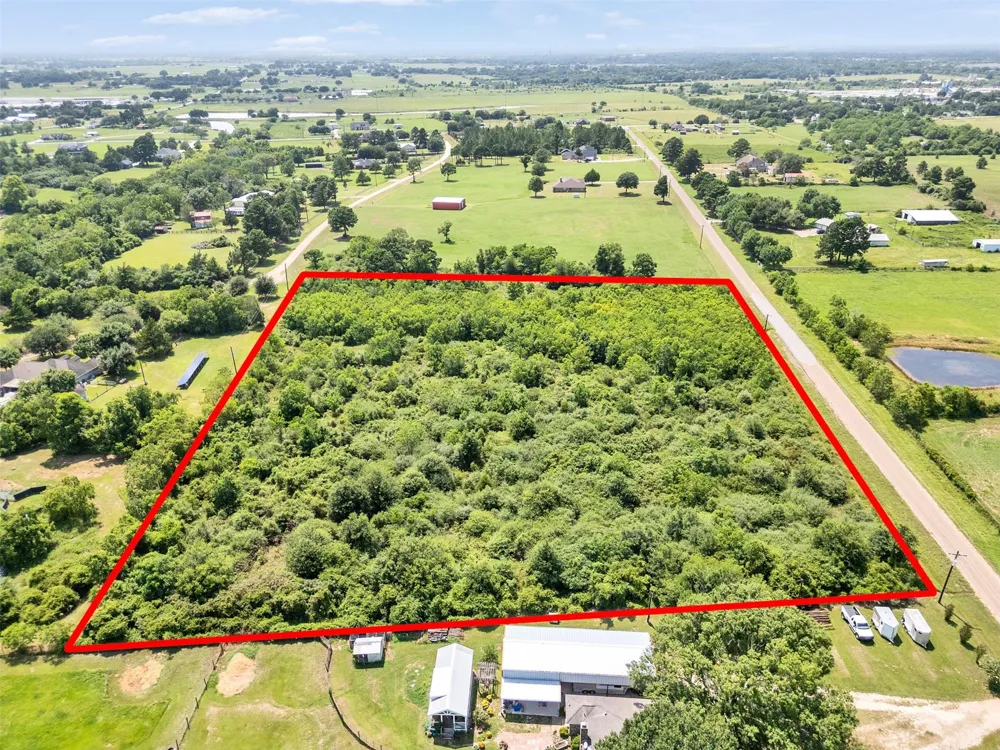 13 Pine Ridge Waller, TX 77484
