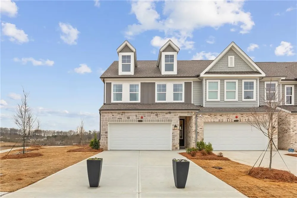 6240 Molo Lane #660 Cumming, GA 30041