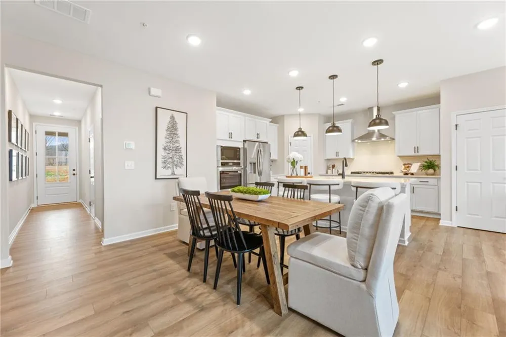6240 Molo Lane #660 Cumming, GA 30041
