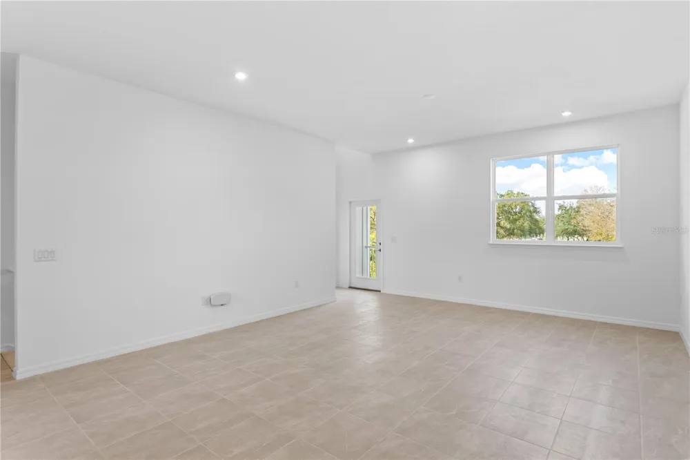 9607 MONTAGUE STREET Westchase, FL 33626