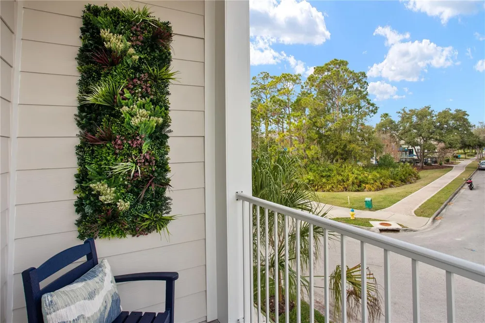 9607 MONTAGUE STREET Westchase, FL 33626