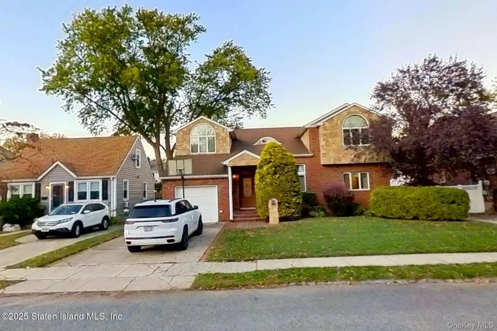 257 Locust Avenue Staten Island, NY 10306