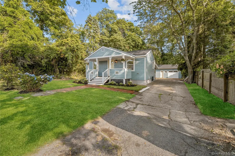 46 Barclay Road Mastic Beach, NY 11951