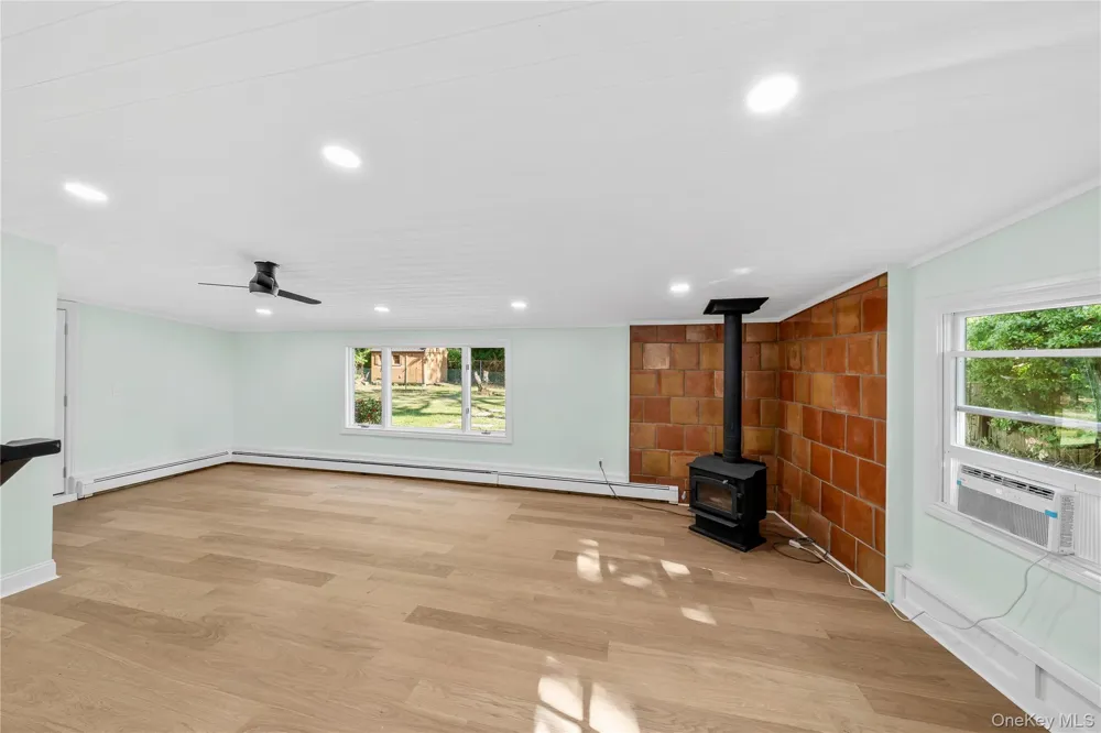 46 Barclay Road Mastic Beach, NY 11951