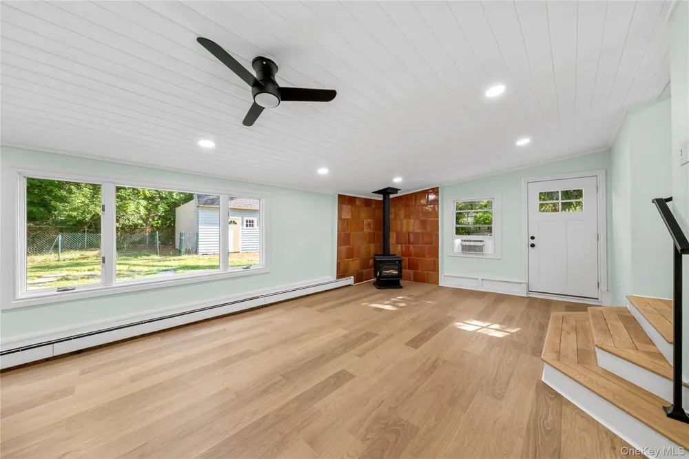 46 Barclay Road Mastic Beach, NY 11951
