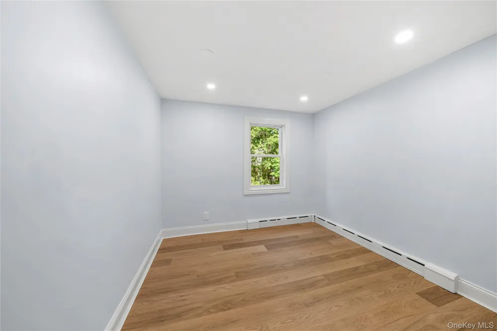 46 Barclay Road Mastic Beach, NY 11951