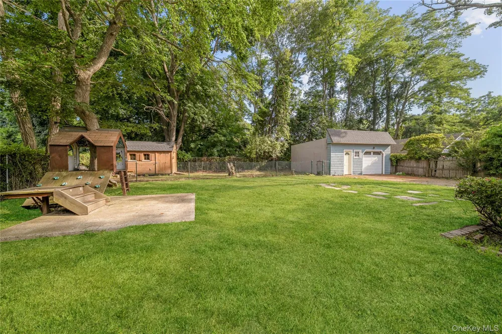 46 Barclay Road Mastic Beach, NY 11951