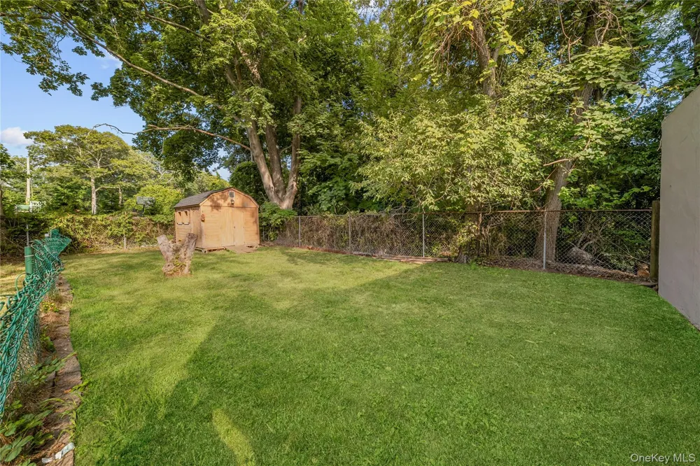 46 Barclay Road Mastic Beach, NY 11951