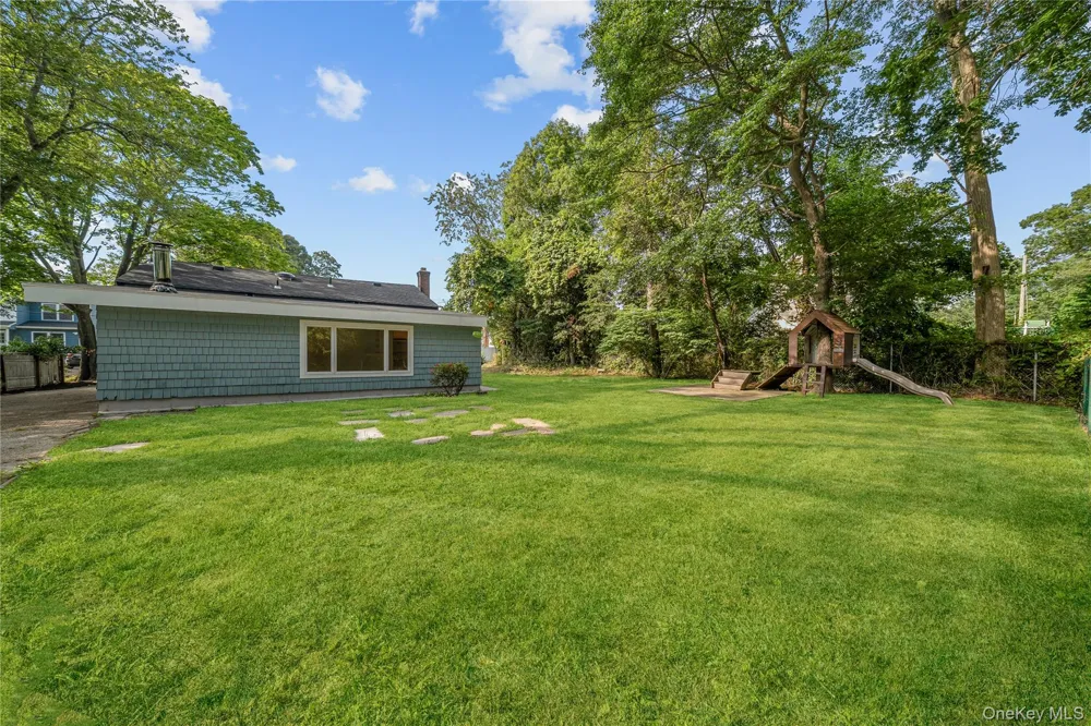46 Barclay Road Mastic Beach, NY 11951