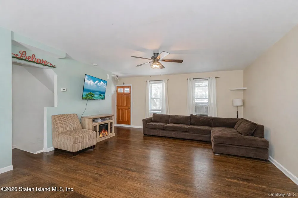 62 Arnold Street Staten Island, NY 10301
