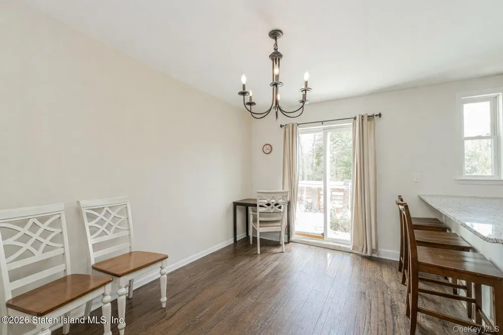 62 Arnold Street Staten Island, NY 10301