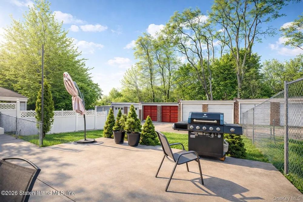 62 Arnold Street Staten Island, NY 10301