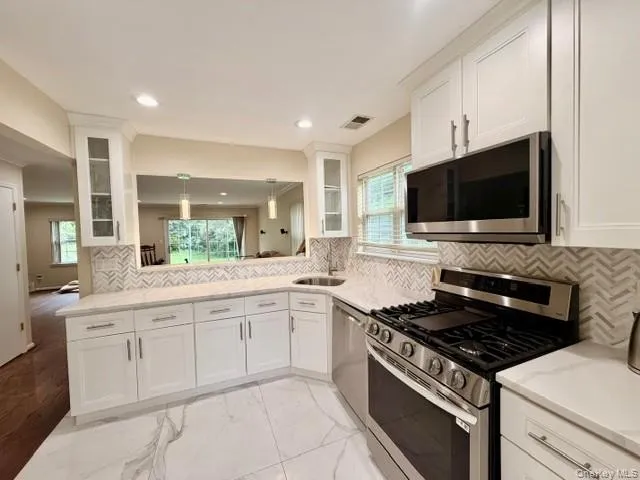 2 Herrels Circle Melville, NY 11747